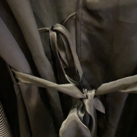 Flora Nikrooz Black Satin Stella Long Robe L/XL - Picture 6 of 6